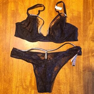 Elegant Black Lace Lingerie Set 42-13